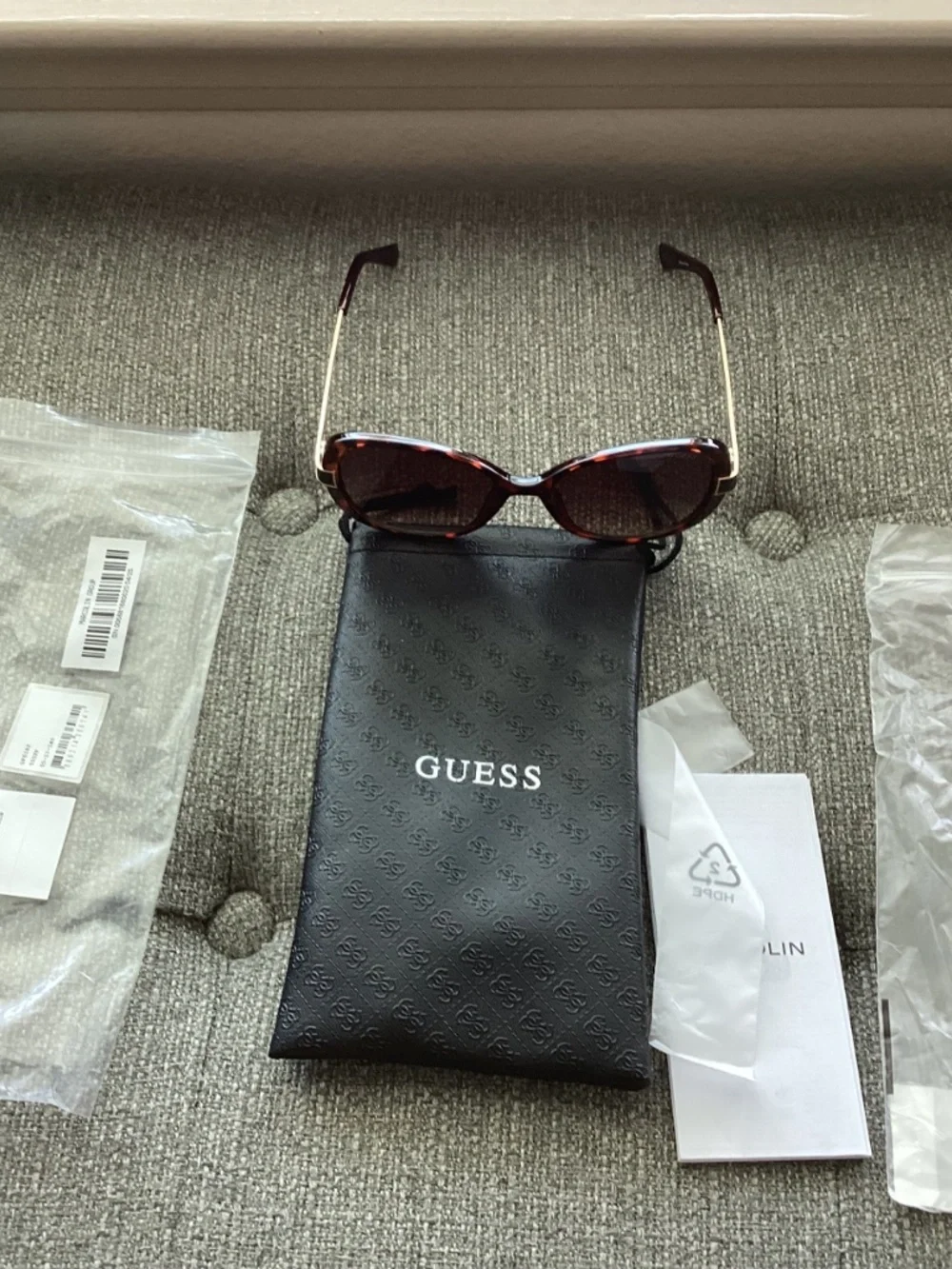 GUESS 55mm Oval Sunglasses